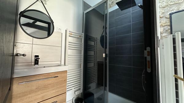 Studio meublé à louer, de 25 m2, situé en centre ville de Compiègne,