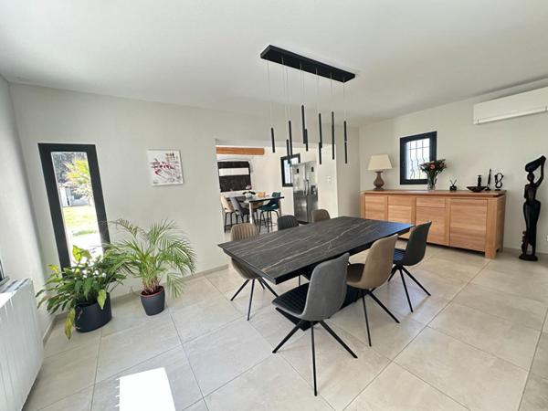 Rognes Villa Rénovée d'Exception sur 2 Hectares avec Piscine et Vue Nature