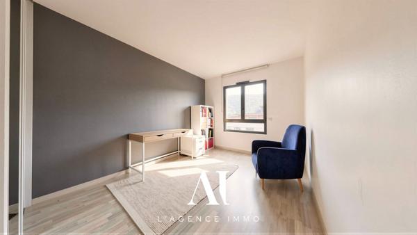 Appartement T4 de 130 m² Park Jean Monnet étage 6/7 Balcon Garage double Saint-Genis-Pouilly 01630
