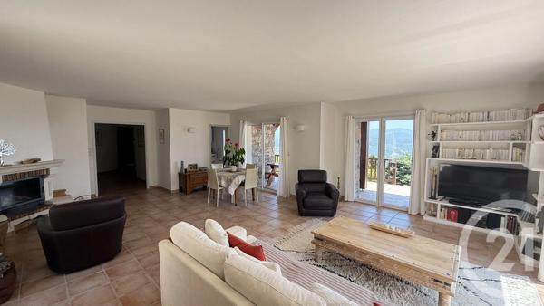 Maison à vendre  6 pièces - 161,39 m 2   PELLEAUTIER  - 05