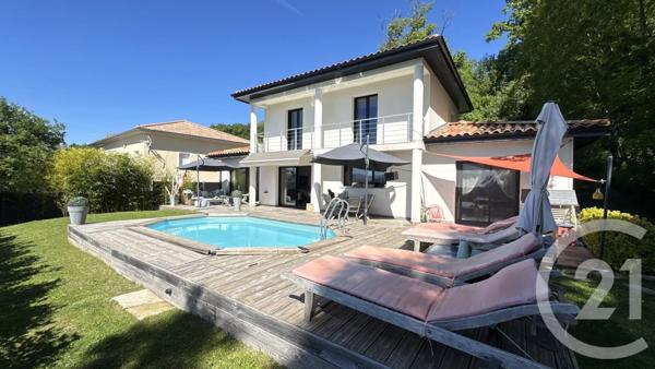 Maison à vendre  6 pièces - 161,39 m 2   PELLEAUTIER  - 05