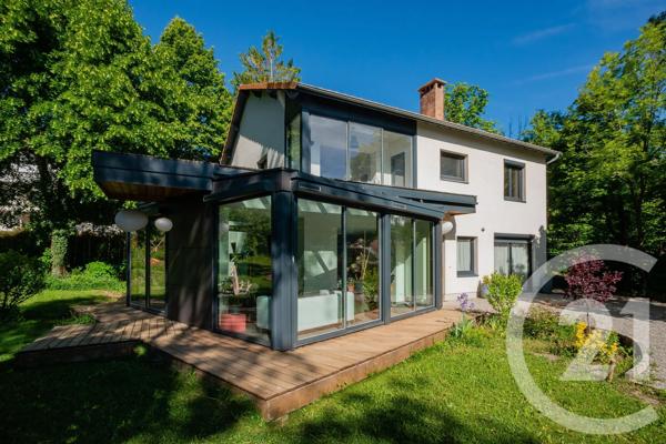 Maison à vendre  6 pièces - 161,39 m 2   PELLEAUTIER  - 05