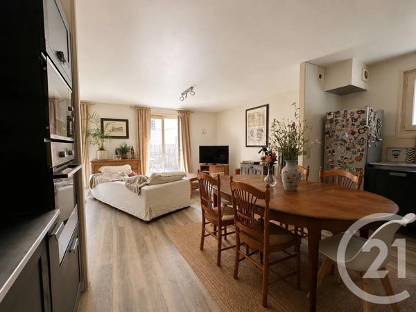 Maison à vendre  6 pièces - 161,39 m 2   PELLEAUTIER  - 05