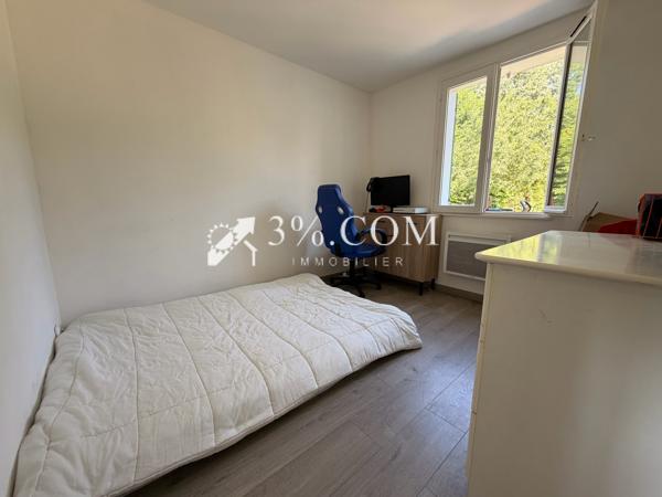 Maison
                                                                                                                                                                                                                                                                                                                        4 pièce(s)                                                                                                                                                                                                          2 chambre(s)                                                                                                                                                                                                          78  m²
