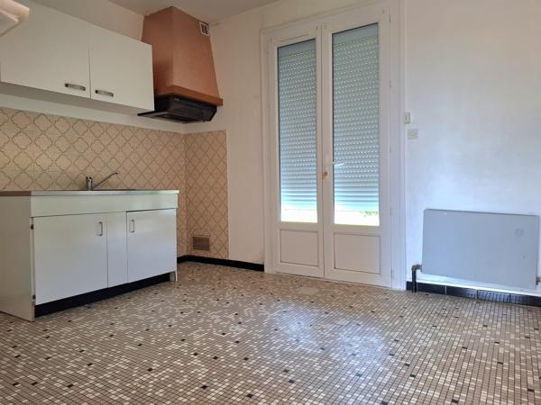 À vendre - Maison individuelle, 4 pièces située à Aigné (72650)
