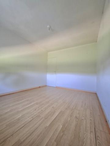 À vendre - Maison individuelle, 4 pièces située à Aigné (72650)