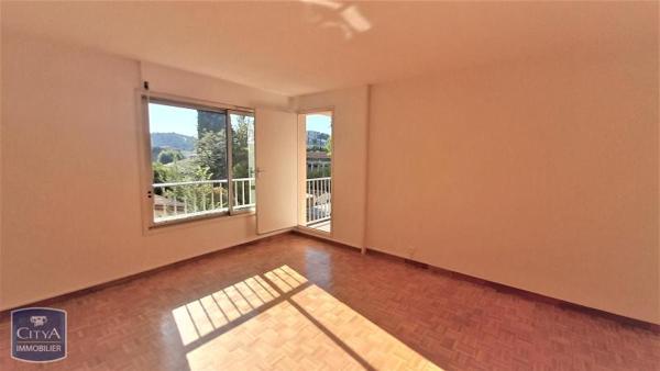 Appartement à louer 3 pièces 73.2m²