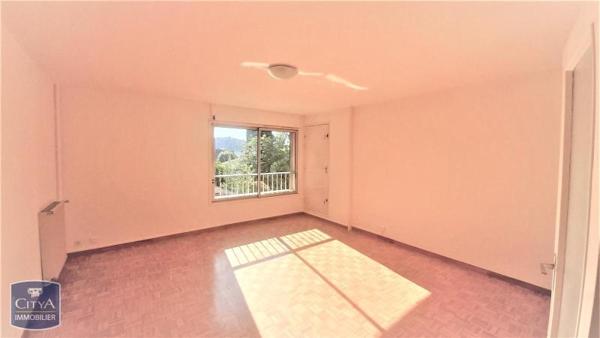 Appartement à louer 3 pièces 73.2m²