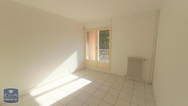 Appartement à louer 3 pièces 73.2m²