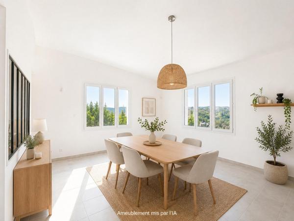 VILLA FAMILIALE AVEC VUE PANORAMIQUE, PISCINE ET POOL HOUSE