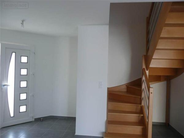 Maison individuelle à louer à Dole dans le Jura (39100), ref : 033/2698