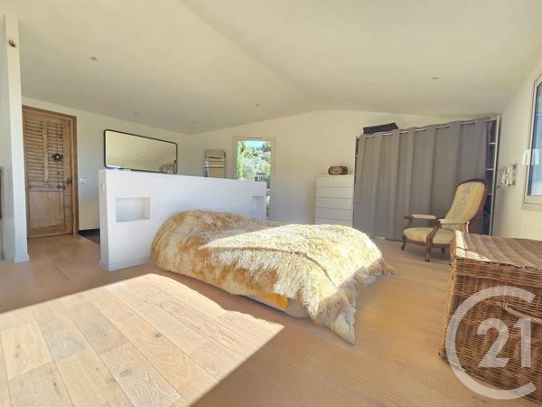 Maison à vendre  5 pièces - 123 m 2   OLLIOULES  - 83