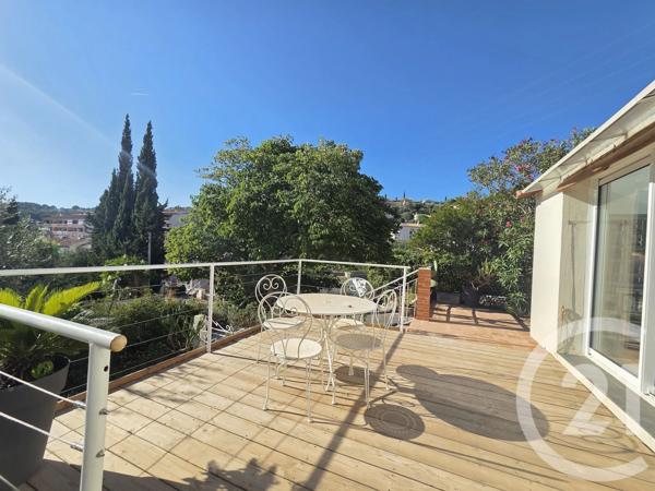 Maison à vendre  5 pièces - 123 m 2   OLLIOULES  - 83