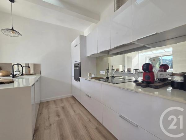 Maison à vendre  5 pièces - 123 m 2   OLLIOULES  - 83