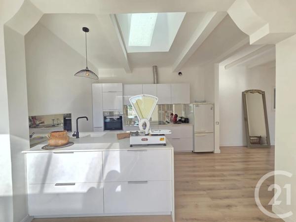 Maison à vendre  5 pièces - 123 m 2   OLLIOULES  - 83