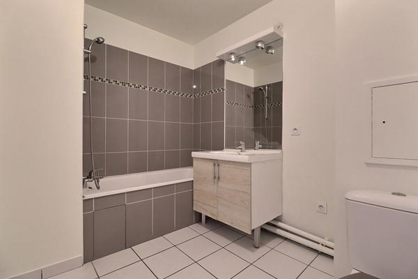 Appartement Aubervilliers 2 pièce(s) 45 m2