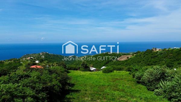 Terrain constructible avec vue mer au Carbet