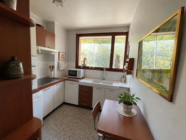 CHAVILLE- La pointe - Agréable 3 pièces avec balcon loggia. 399 000 € **  - Référence  756-C