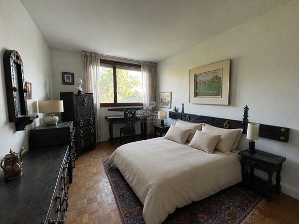 CHAVILLE- La pointe - Agréable 3 pièces avec balcon loggia. 399 000 € **  - Référence  756-C