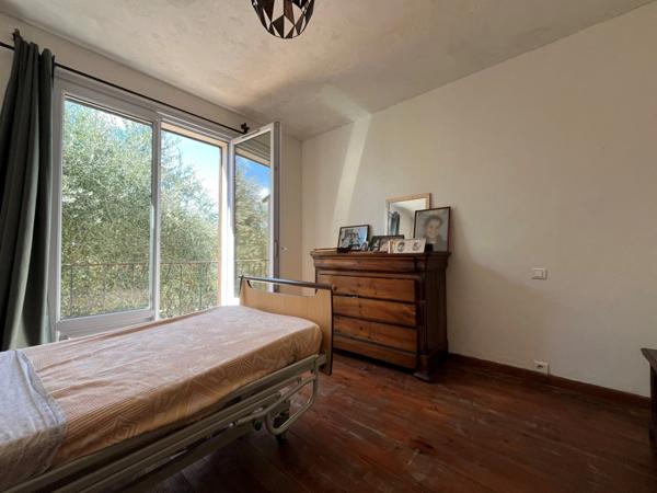 PEGOMAS VILLA INDIVIDUELLE 6 PIECES 215 M2 AVEC PISCINE TERRAIN 1025 M2