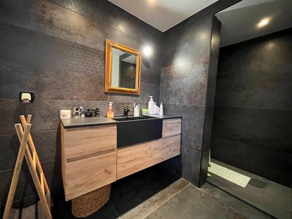 PEGOMAS VILLA INDIVIDUELLE 6 PIECES 215 M2 AVEC PISCINE TERRAIN 1025 M2