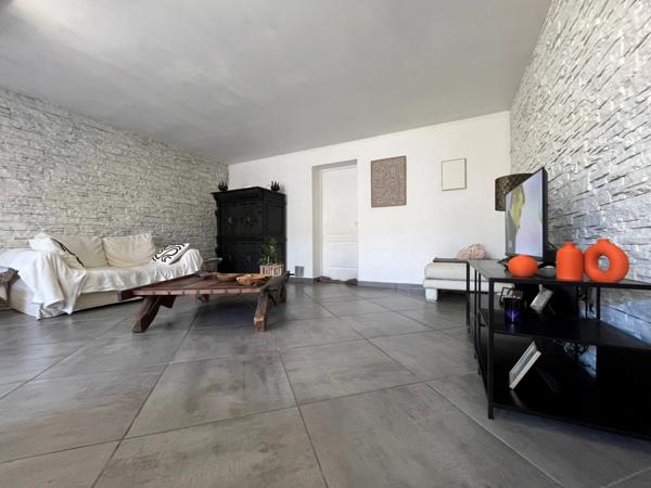 PEGOMAS VILLA INDIVIDUELLE 6 PIECES 215 M2 AVEC PISCINE TERRAIN 1025 M2