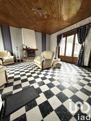 Maison traditionnelle 8 pièces de 120 m² à Camblain-Châtelain (62470)