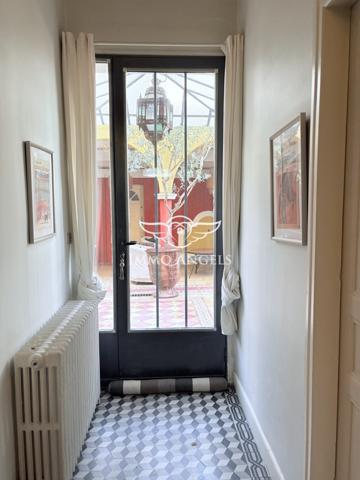 AIGUES MORTES-MAGNIFIQUE MAISON DE MAITRE AVEC PATIO