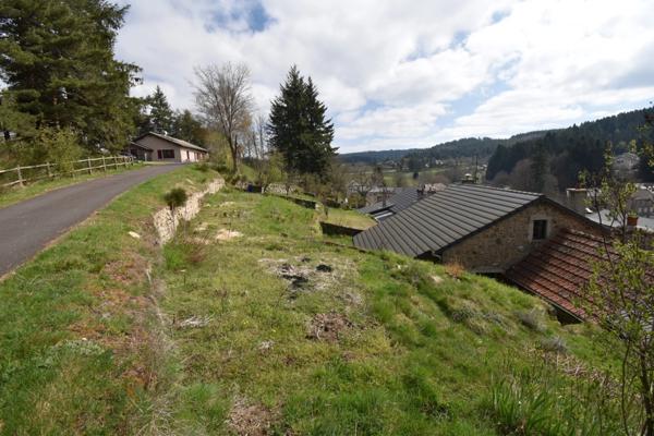 Maison à louer 5 pièces SAINT AGREVE (07)