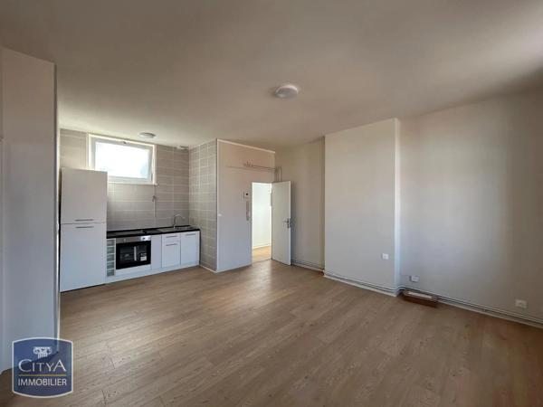 Appartement à louer 2 pièces 63.05m² Cambrai (59400)