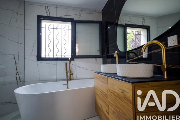 Maison à vendre 6 pièces 125 m² Gex