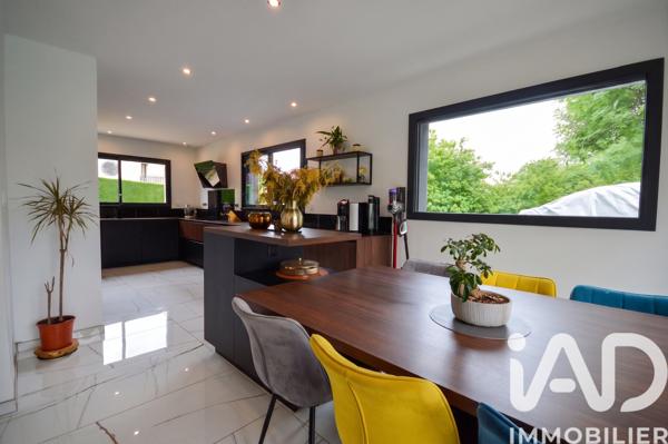 Maison à vendre 6 pièces 125 m² Gex