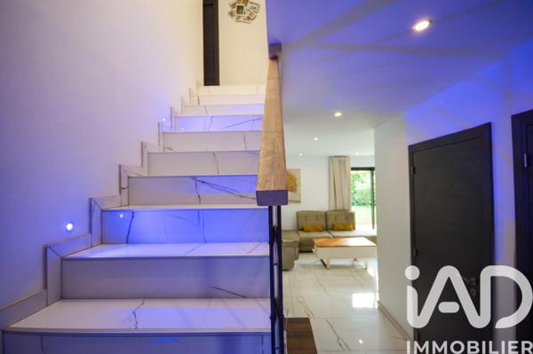 Maison à vendre 6 pièces 125 m² Gex