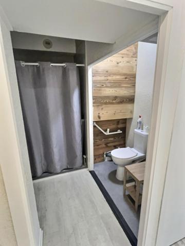 A vendre Studio avec jardin, parking, cave