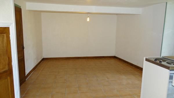 MAISON DE VILLAGE A CONQUES AVEC 1 CHAMBRE ET 1 BUREAU