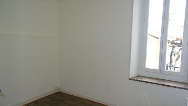 MAISON DE VILLAGE A CONQUES AVEC 1 CHAMBRE ET 1 BUREAU