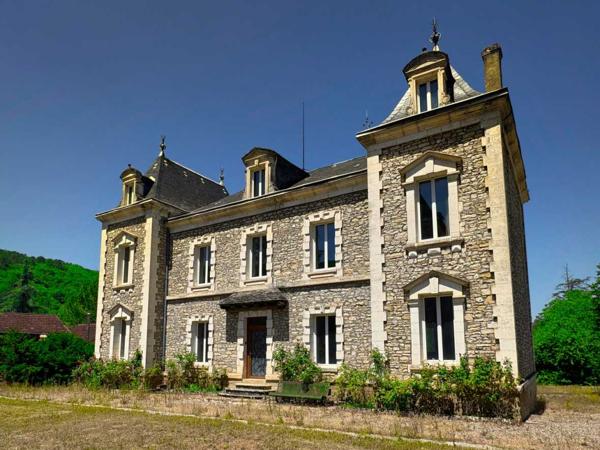 Maison ancienne - Sarlat-la-caneda Ensemble en pierre à rénover sur 12 676 m2