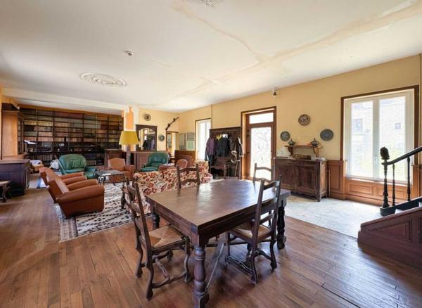 Maison ancienne - Sarlat-la-caneda Ensemble en pierre à rénover sur 12 676 m2
