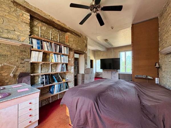 Maison ancienne - Sarlat-la-caneda Ensemble en pierre à rénover sur 12 676 m2