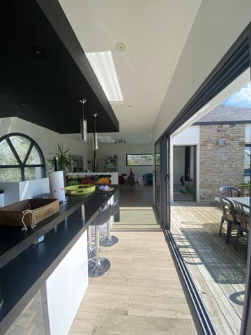 Propriété MODERNE vue sur le Golfe du Morbihan à vendre