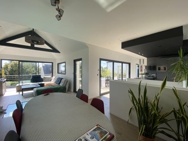 Propriété MODERNE vue sur le Golfe du Morbihan à vendre