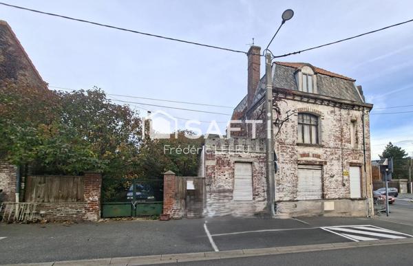 Maison semi-individuelle avec fort potentiel de rénovation !