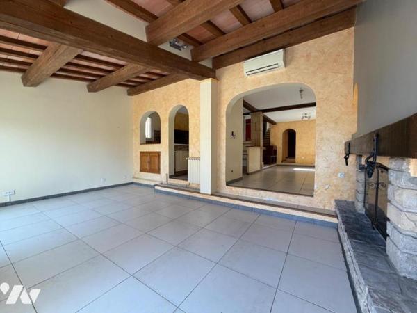 Grande maison avec jardin, garage à la Couronne 