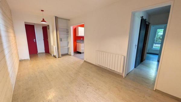 Appartement T3 à louer - 65 m² (réf : 555862)