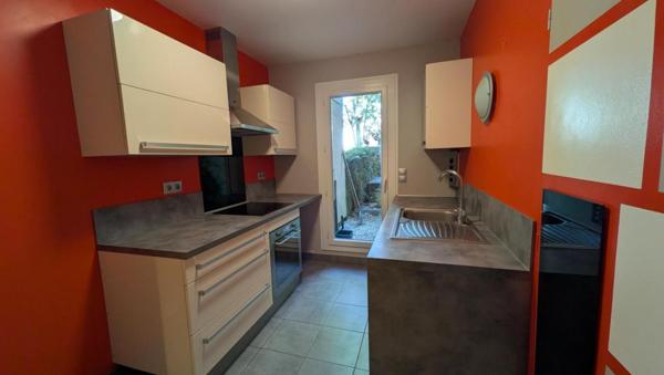 Appartement T3 à louer - 65 m² (réf : 555862)
