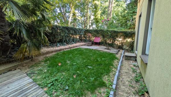 Appartement T3 à louer - 65 m² (réf : 555862)