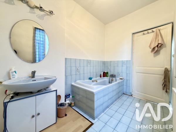 Maison à vendre 5 pièces 81 m² Rochefort