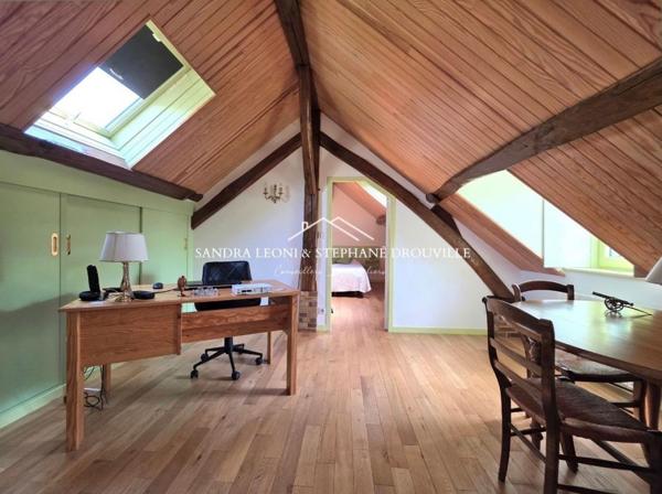 PROCHE MAINTENON - JOUY  RAVISSANTE LONGERE de 182 m², 7 PIECES