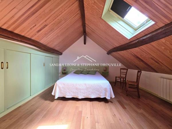 PROCHE MAINTENON - JOUY  RAVISSANTE LONGERE de 182 m², 7 PIECES