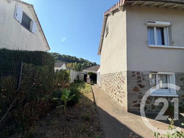 Maison à vendre  13 pièces - 146 m 2   JUSSAC  - 15
